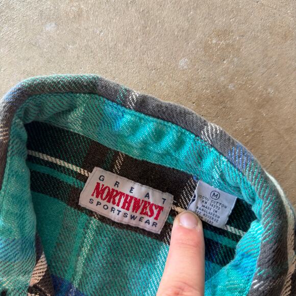 VTG 80S GREAT NORTHWEST PLAID FLANNEL SHIRT FALL GREEN MENS MEDIUM HOLE IN ARM - Picture 3 of 5